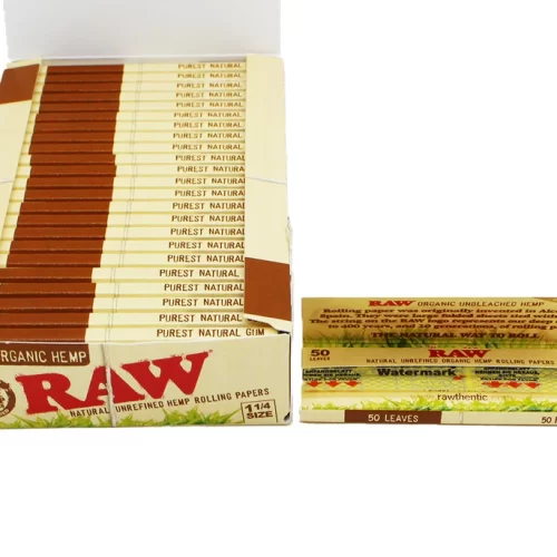 RAW Organic 1 1/4 papers 24’s